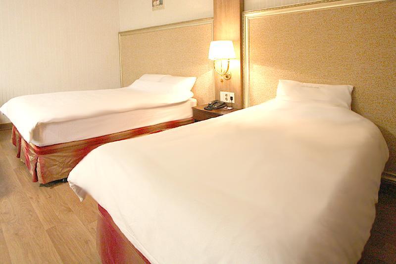 Changwon Olympic Hotel Exteriör bild