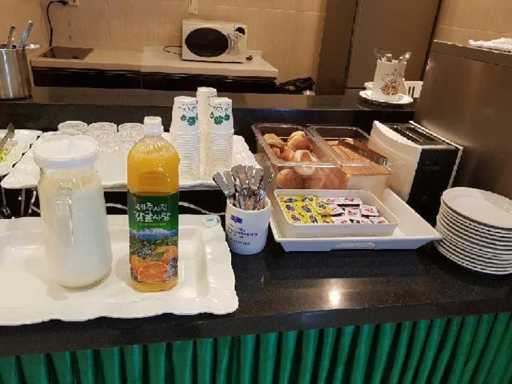 Changwon Olympic Hotel Rum bild